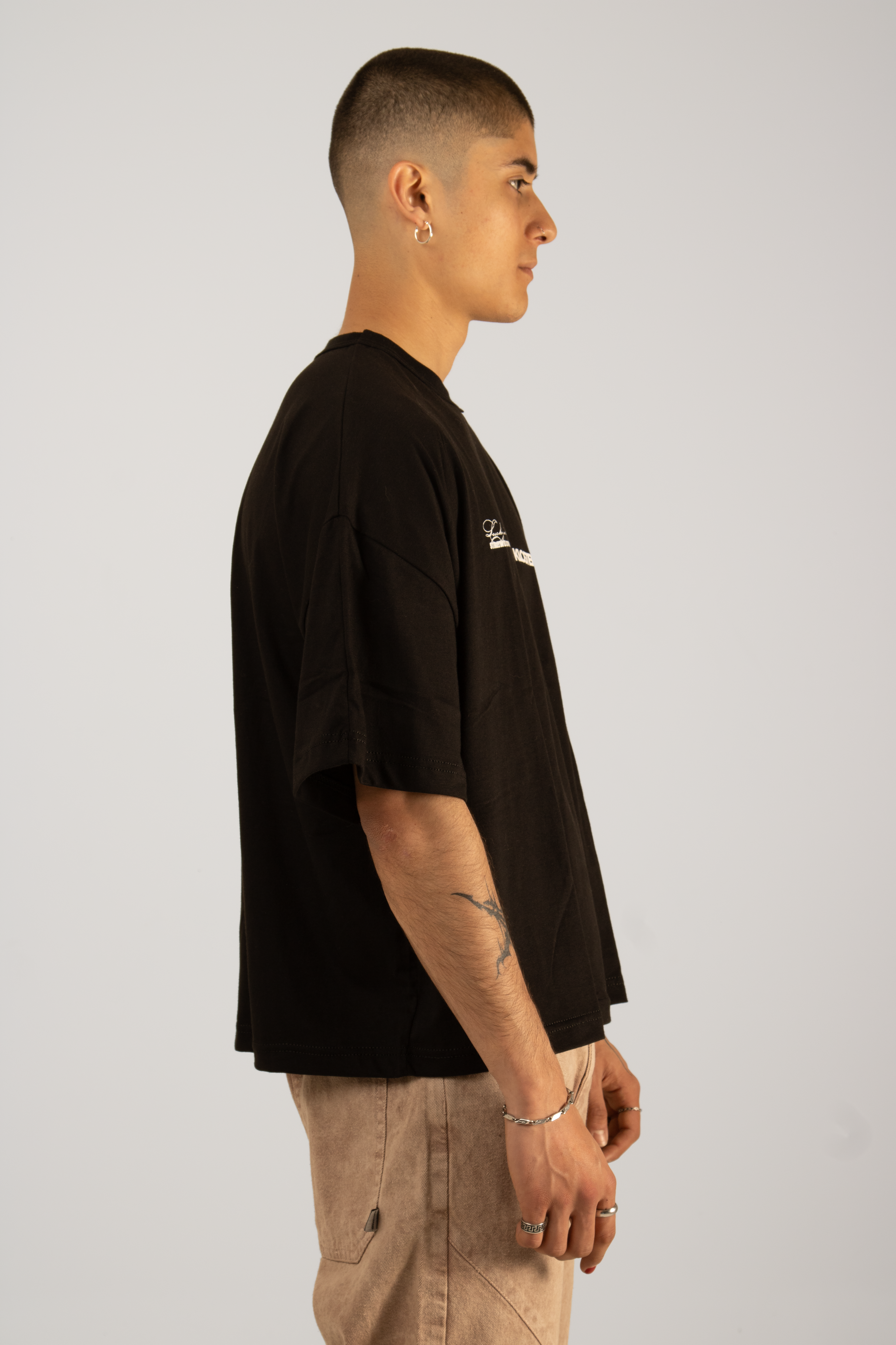 Affaire Noir Tee Decshe